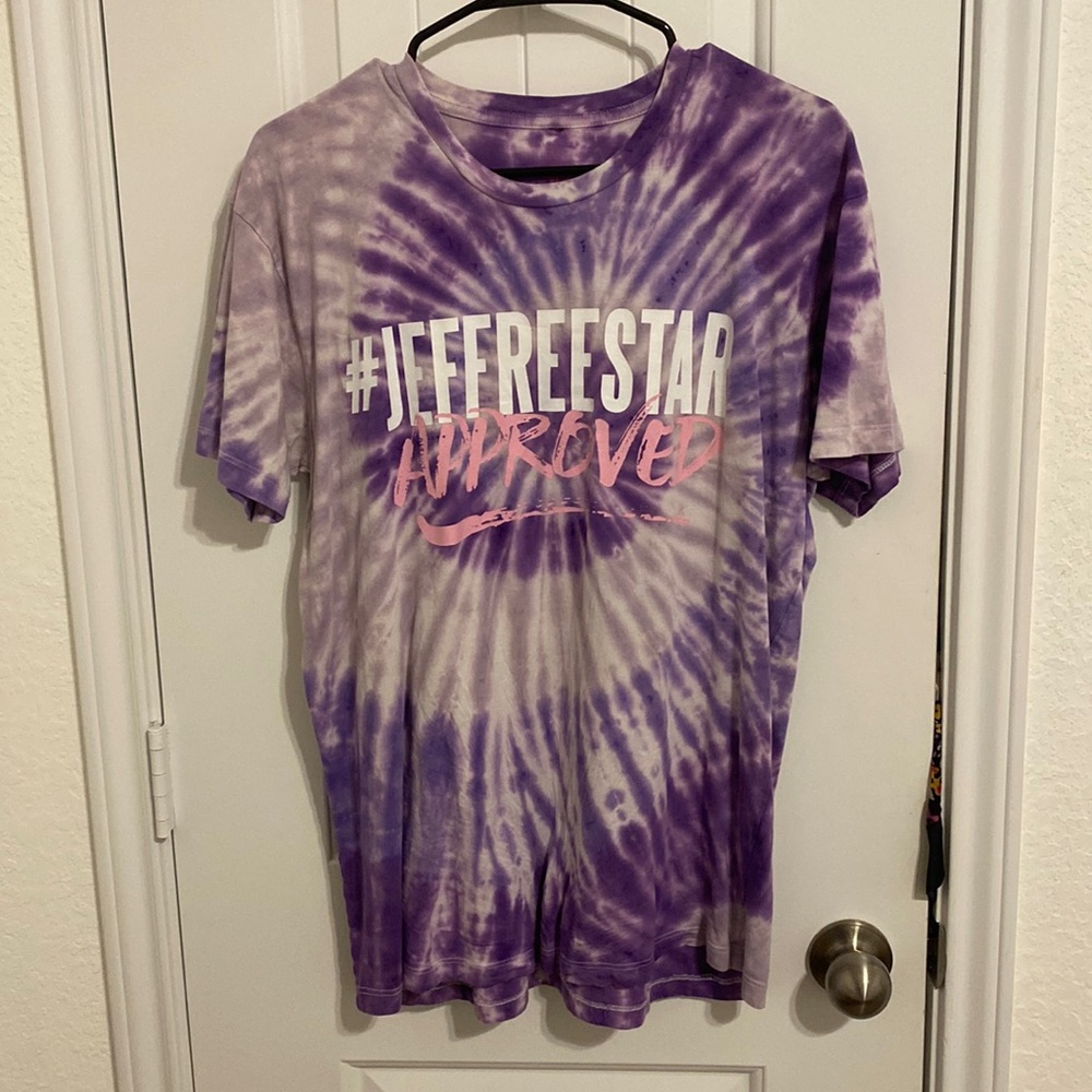 Jeffrey star approved tee by Jeffrey cosmetics